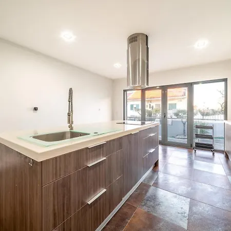 Lägenhet Guestready - Charming Family Retreat With Pool