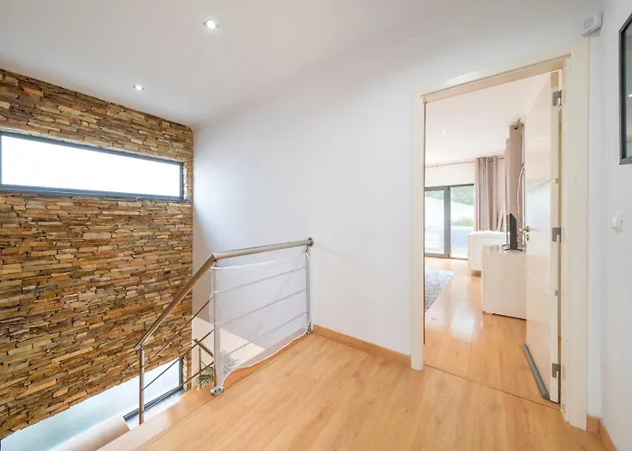 Guestready - Charming Family Retreat With Pool شقة